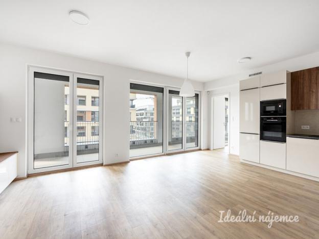 Pronájem bytu 3+kk, Praha - Hloubětín, Domalípova, 90 m2