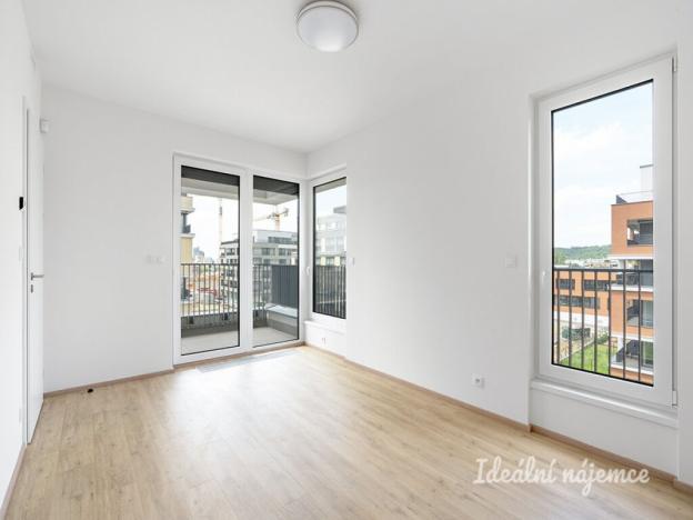 Pronájem bytu 3+kk, Praha - Hloubětín, Domalípova, 90 m2