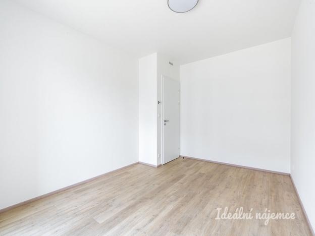 Pronájem bytu 3+kk, Praha - Hloubětín, Domalípova, 90 m2