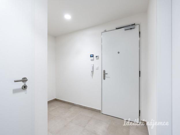 Pronájem bytu 3+kk, Praha - Hloubětín, Domalípova, 90 m2