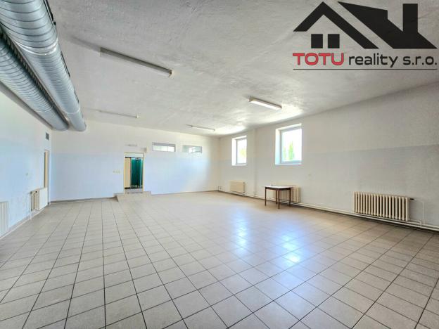 Pronájem kanceláře, Černožice, 400 m2