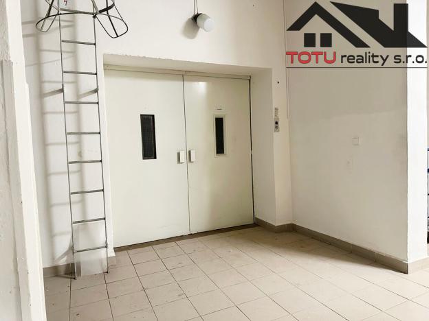 Pronájem kanceláře, Černožice, 400 m2