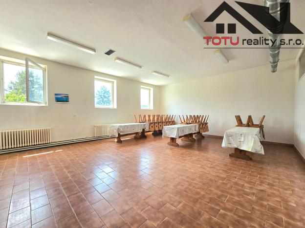 Pronájem kanceláře, Černožice, 400 m2