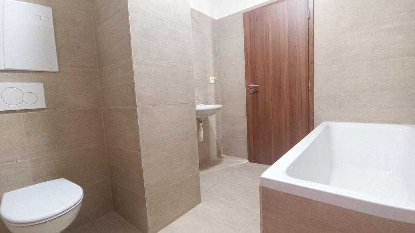 Prodej bytu 2+kk, Ivanovice na Hané, 9. května, 57 m2