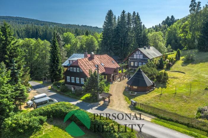 Prodej ubytování, Smržovka, Hřbitovní, 815 m2