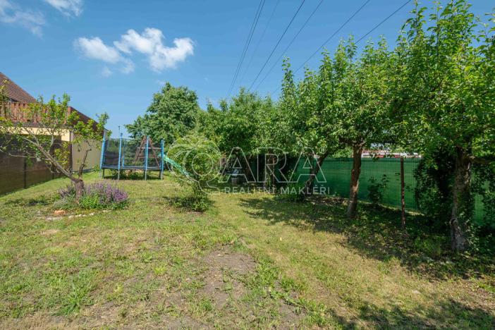 Prodej zahrady, Neratovice, Šeříková, 400 m2