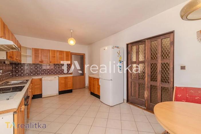 Prodej rodinného domu, Ženklava, 360 m2