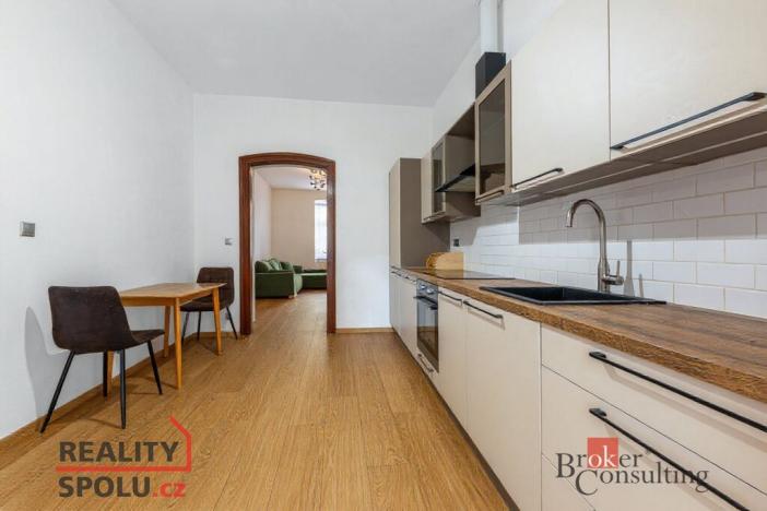 Pronájem bytu 2+kk, Plzeň - Jižní Předměstí, Krátká, 43 m2