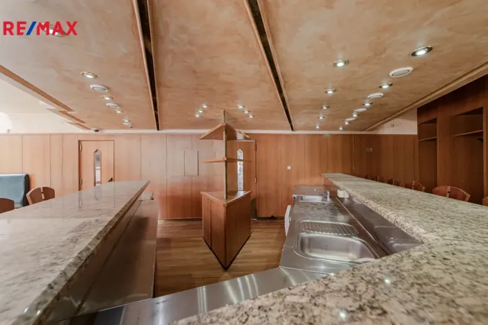 Prodej ubytování, Havířov - Šumbark, U Nádraží, 595 m2