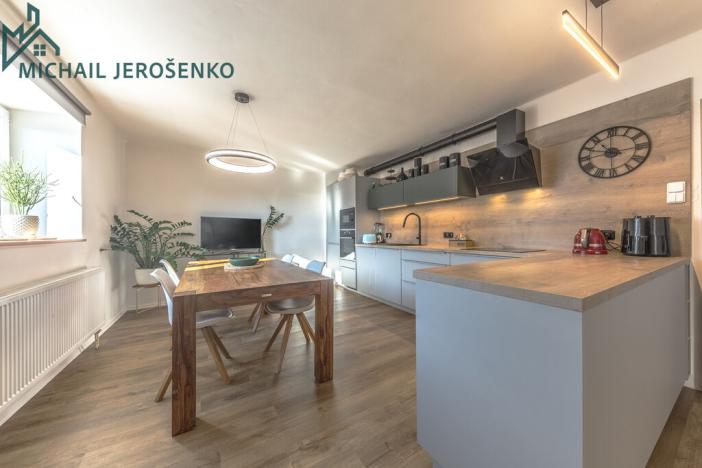 Prodej rodinného domu, Kostelec nad Černými lesy, Pražská, 361 m2