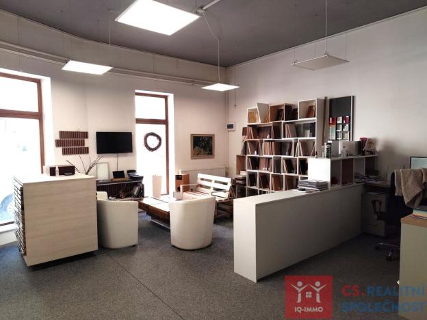 Pronájem obchodního prostoru, Znojmo, Vídeňská třída, 98 m2