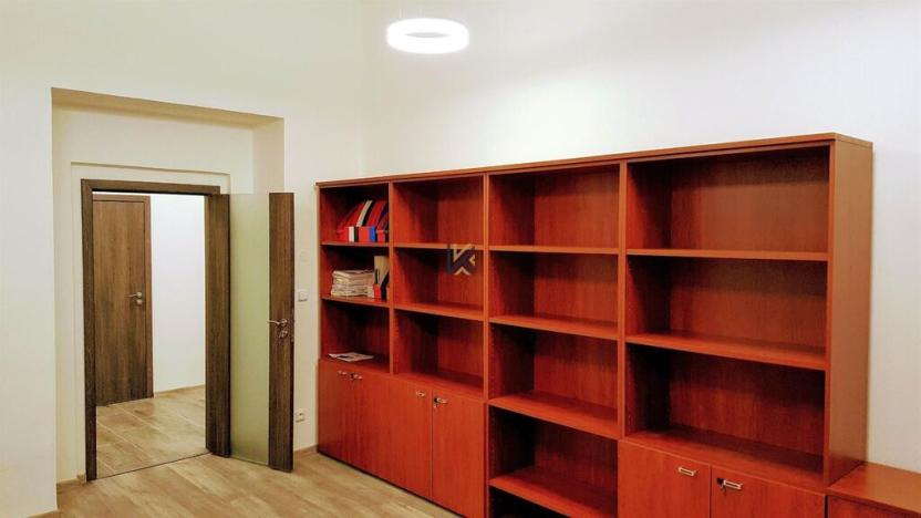 Pronájem kanceláře, Praha, Tyršova, 23 m2