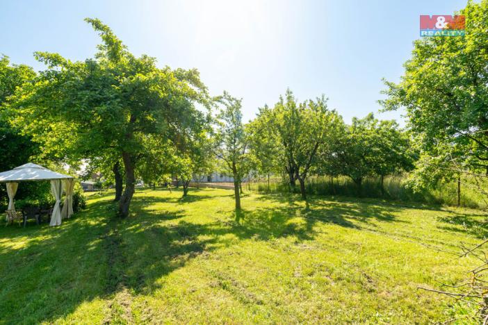 Prodej pozemku pro bydlení, Výrov - Hadačka, 1726 m2