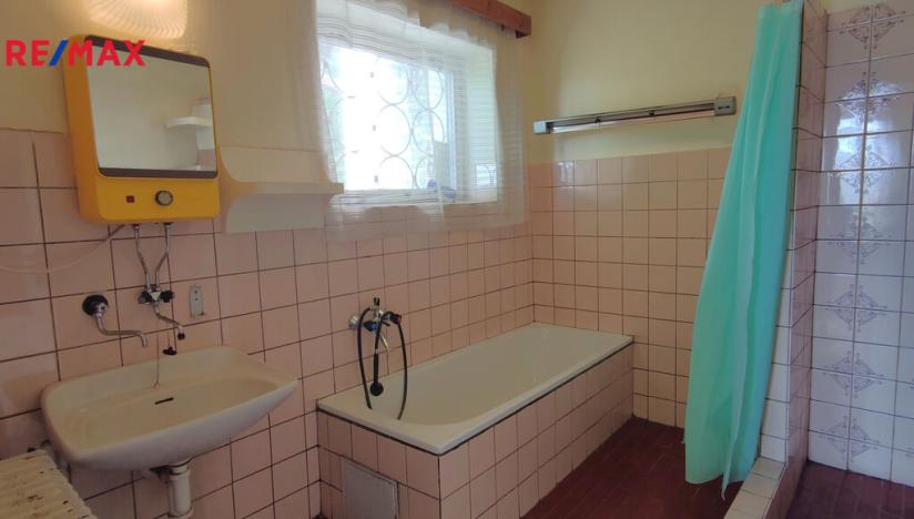 Prodej rodinného domu, Karlovice, 208 m2