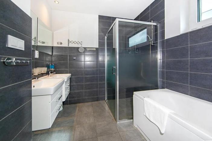 Prodej vily, Loučná pod Klínovcem, 210 m2