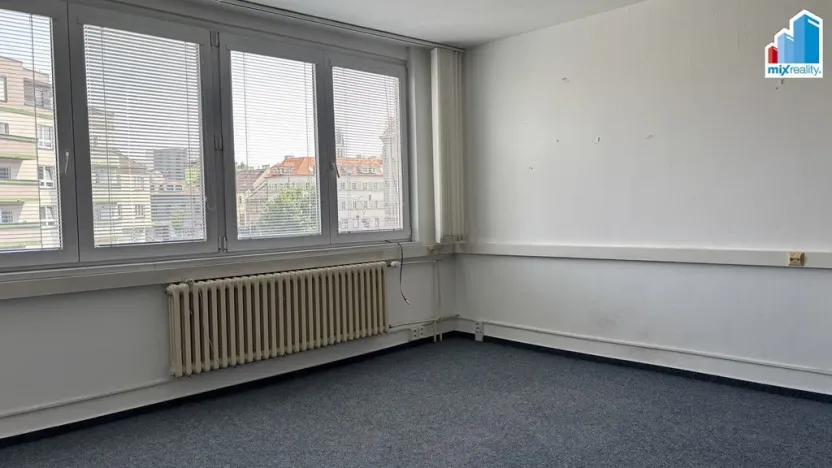 Pronájem kanceláře, Plzeň - Východní Předměstí, Modřínová, 27 m2