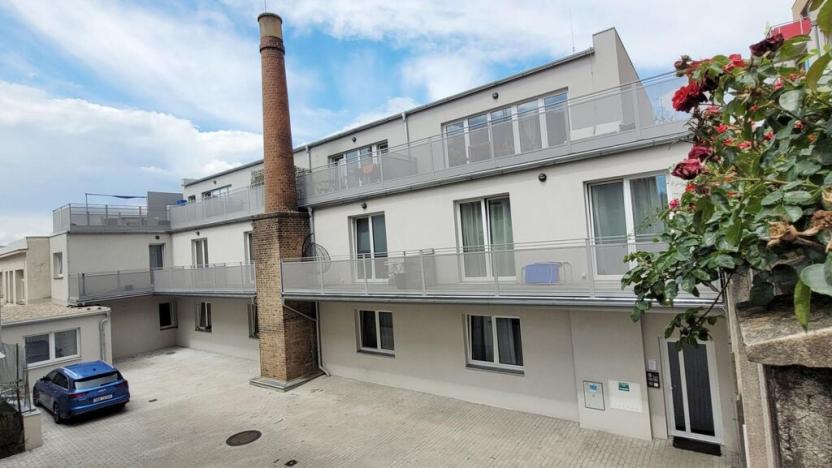 Pronájem bytu 1+kk, Praha - Strašnice, Strančická, 25 m2