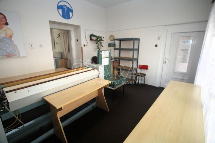 Prodej obchodního prostoru, Ústí nad Labem - Klíše, Masarykova, 32 m2