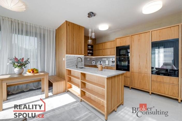 Prodej bytu 3+kk, Plzeň - Doudlevce, Heyrovského, 158 m2