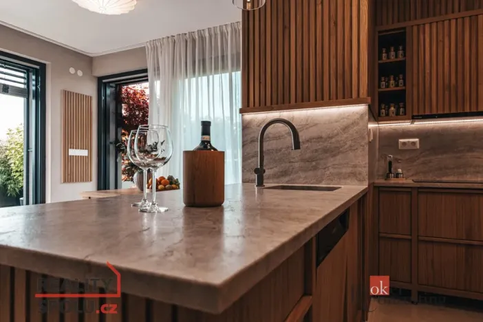 Prodej bytu 3+kk, Plzeň - Doudlevce, Heyrovského, 158 m2