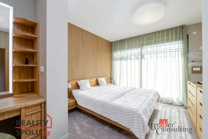 Prodej bytu 3+kk, Plzeň - Doudlevce, Heyrovského, 158 m2