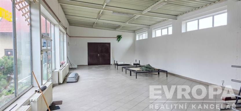 Pronájem komerční nemovitosti, Kolín - Štítary, Na Návsi, 425 m2