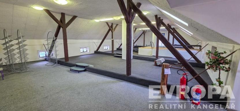 Pronájem komerční nemovitosti, Kolín - Štítary, Na Návsi, 425 m2