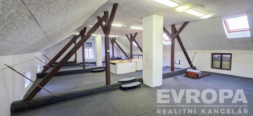 Pronájem komerční nemovitosti, Kolín - Štítary, Na Návsi, 425 m2