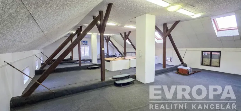 Pronájem komerční nemovitosti, Kolín - Štítary, Na Návsi, 425 m2