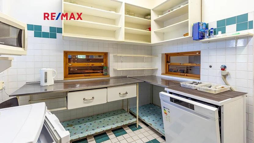 Prodej vícegeneračního domu, Doksy, 611 m2