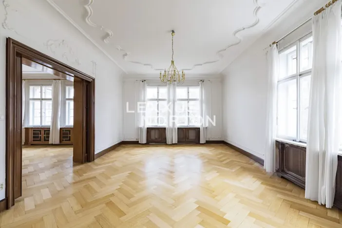 Pronájem bytu 6+kk a větší, Praha - Střešovice, Slunná, 246 m2