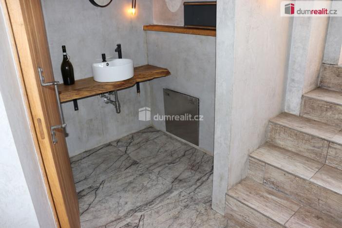 Prodej garáže, Horní Věstonice, U Venuše, 165 m2