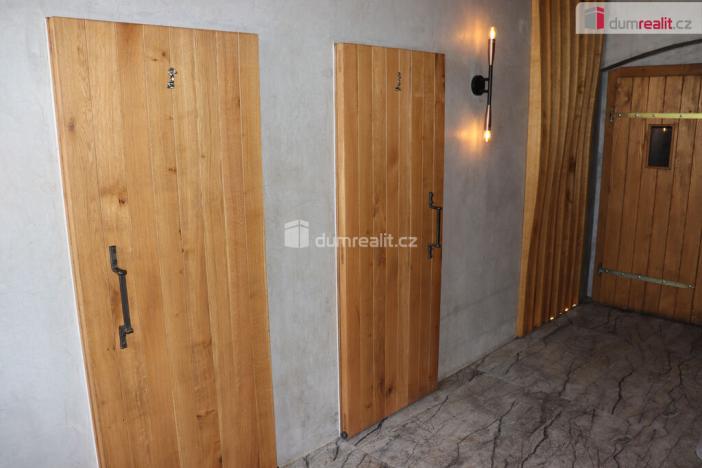 Prodej garáže, Horní Věstonice, U Venuše, 165 m2