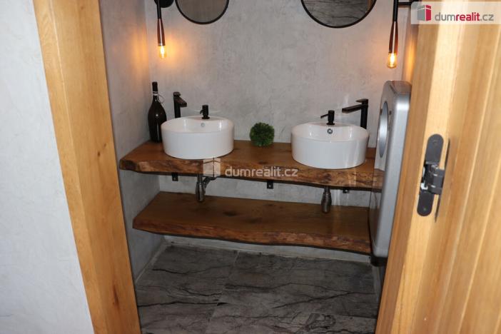 Prodej garáže, Horní Věstonice, U Venuše, 165 m2