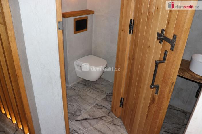 Prodej garáže, Horní Věstonice, U Venuše, 165 m2