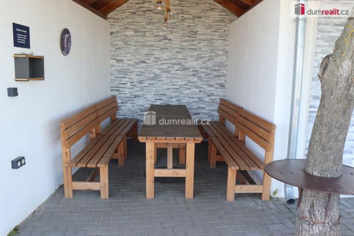 Prodej garáže, Horní Věstonice, U Venuše, 165 m2