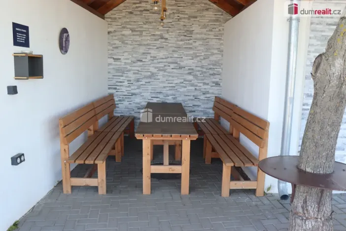 Prodej garáže, Horní Věstonice, U Venuše, 165 m2