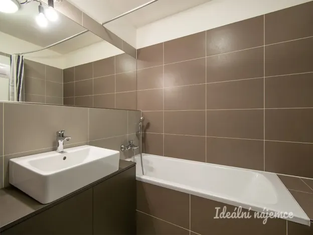 Pronájem bytu 2+kk, Praha - Hrdlořezy, Učňovská, 54 m2
