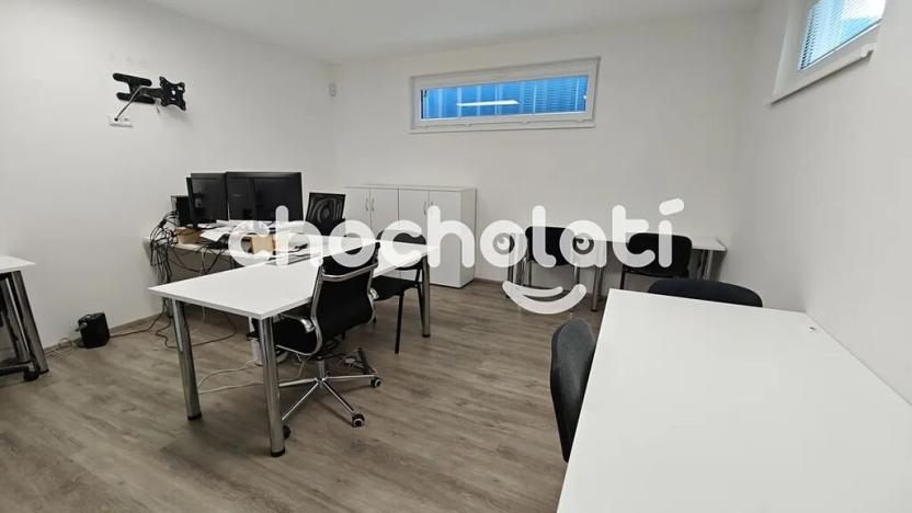 Prodej kanceláře, Pardubice, Školská, 157 m2