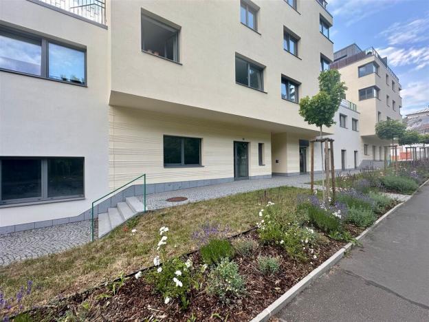 Pronájem obchodního prostoru, Františkovy Lázně, Nádražní, 27 m2