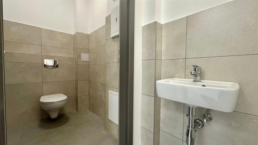 Pronájem obchodního prostoru, Františkovy Lázně, Nádražní, 27 m2