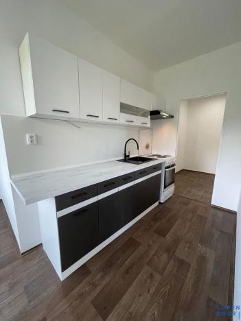 Prodej bytu 2+1, Chomutov, 17. listopadu, 64 m2