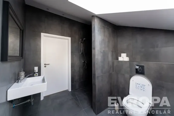 Prodej rodinného domu, Bystřice - Líšno, Líšno, 230 m2