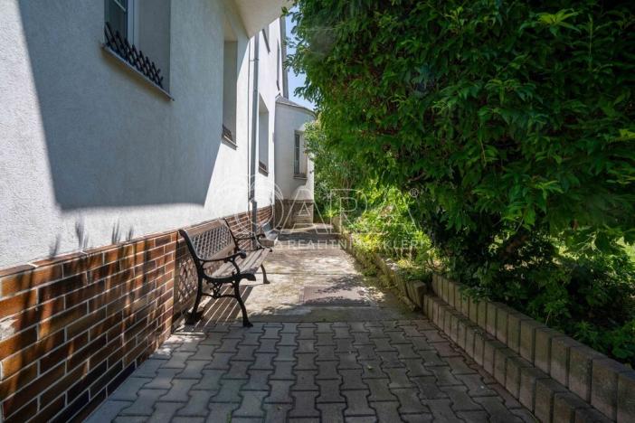 Prodej rodinného domu, Praha, Poděbradova, 206 m2