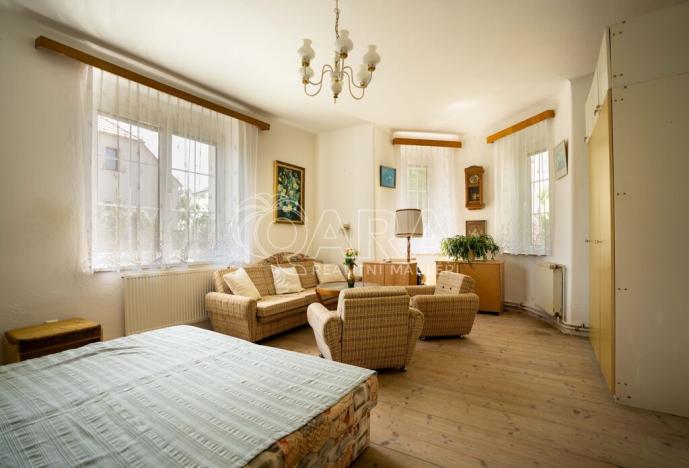 Prodej rodinného domu, Praha, Poděbradova, 206 m2