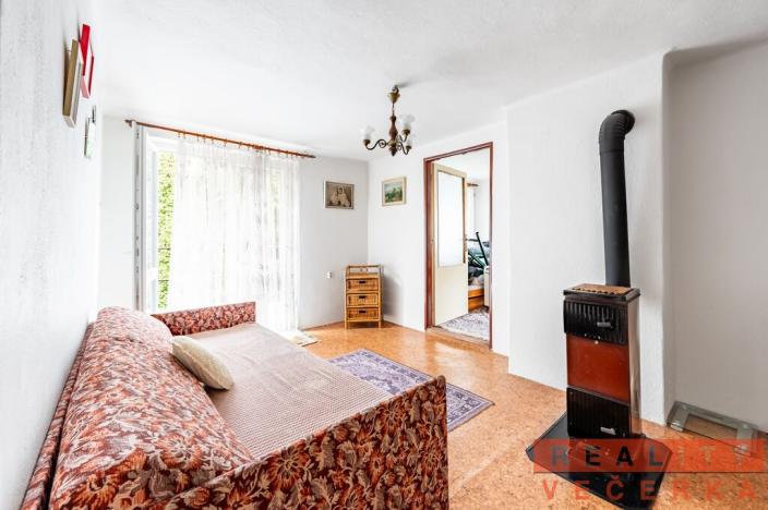 Prodej rodinného domu, Kozárovice, 180 m2