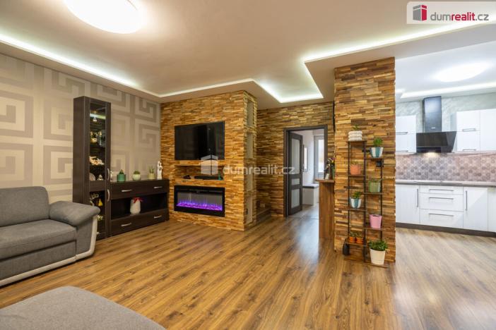 Prodej rodinného domu, Veltrusy, Lomená, 118 m2