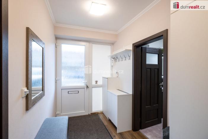 Prodej rodinného domu, Veltrusy, Lomená, 118 m2