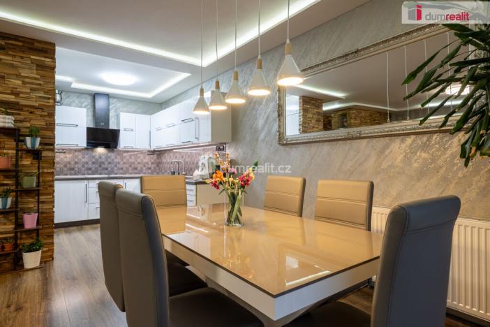 Prodej rodinného domu, Veltrusy, Lomená, 118 m2