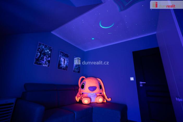 Prodej rodinného domu, Veltrusy, Lomená, 118 m2